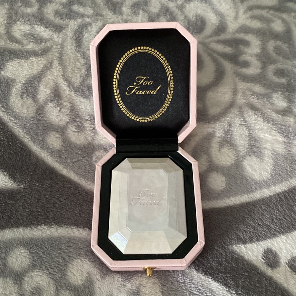 Too Faced Diamond Highlighter NWOT